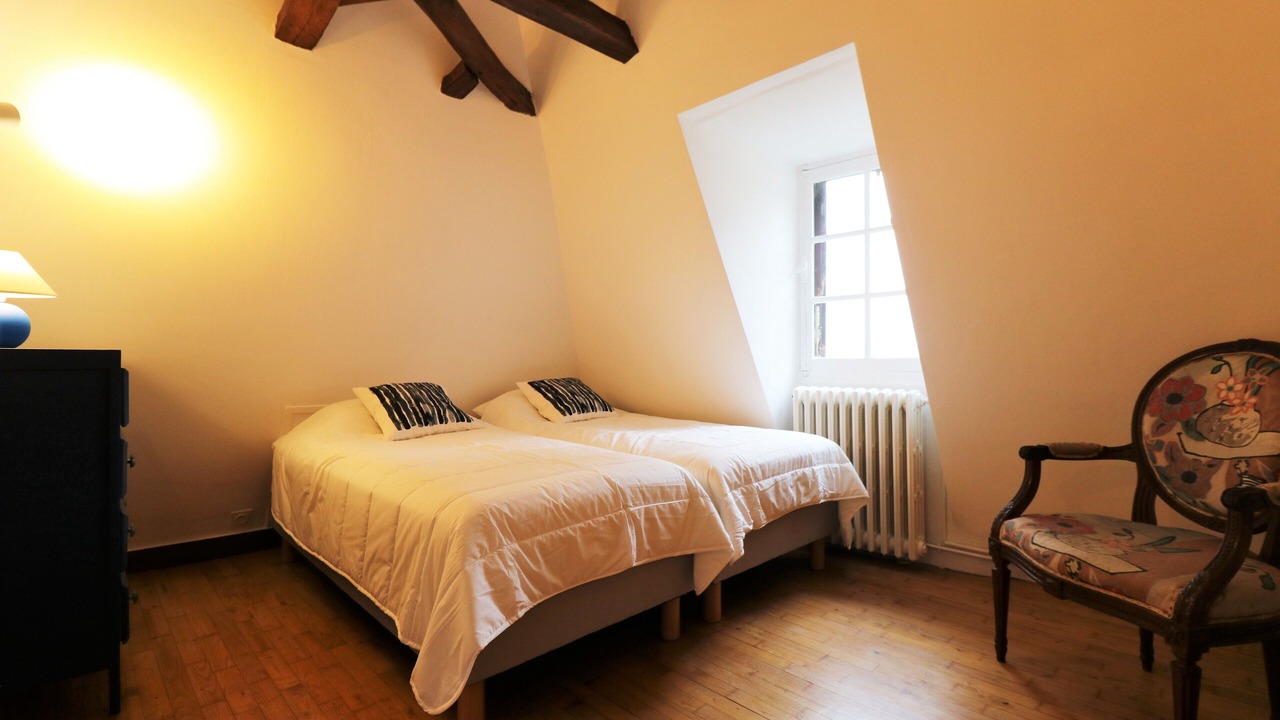 Photo of Bedroom in Bezenac