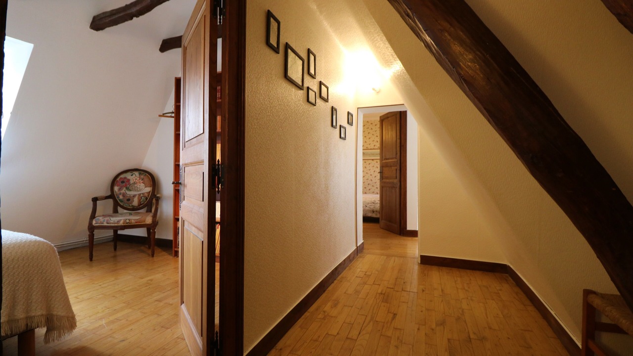 Photo of Bedroom in Bezenac