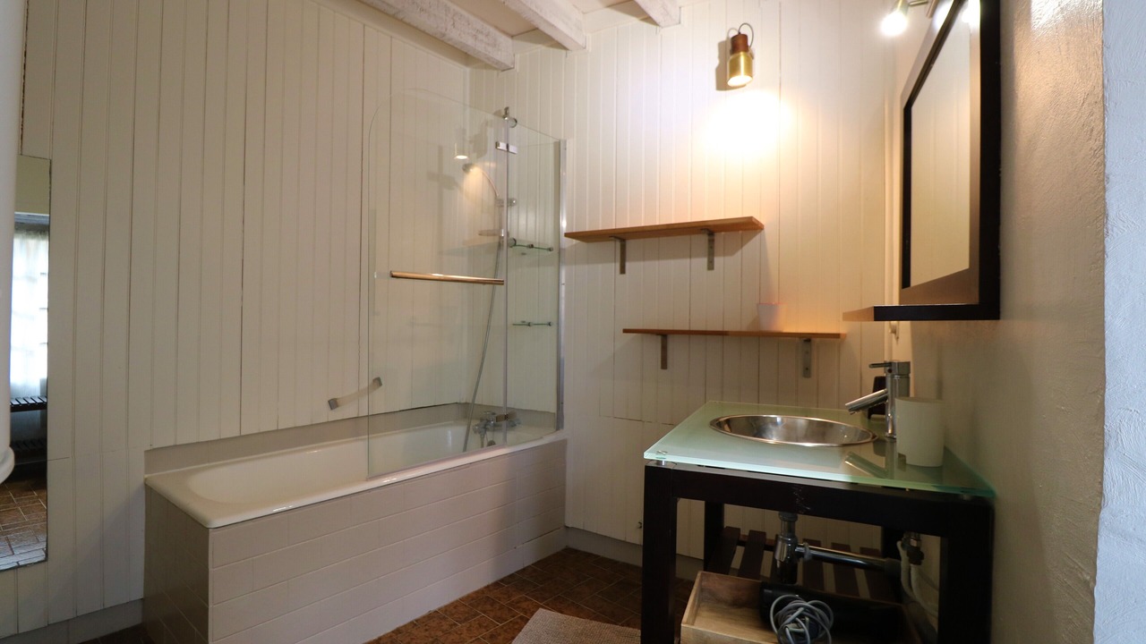 Photo of Bathroom in Bezenac