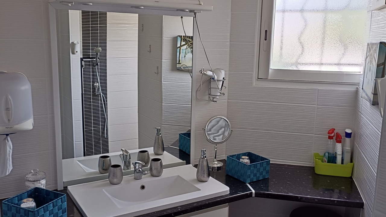 Photo of Bathroom in Narcastet
