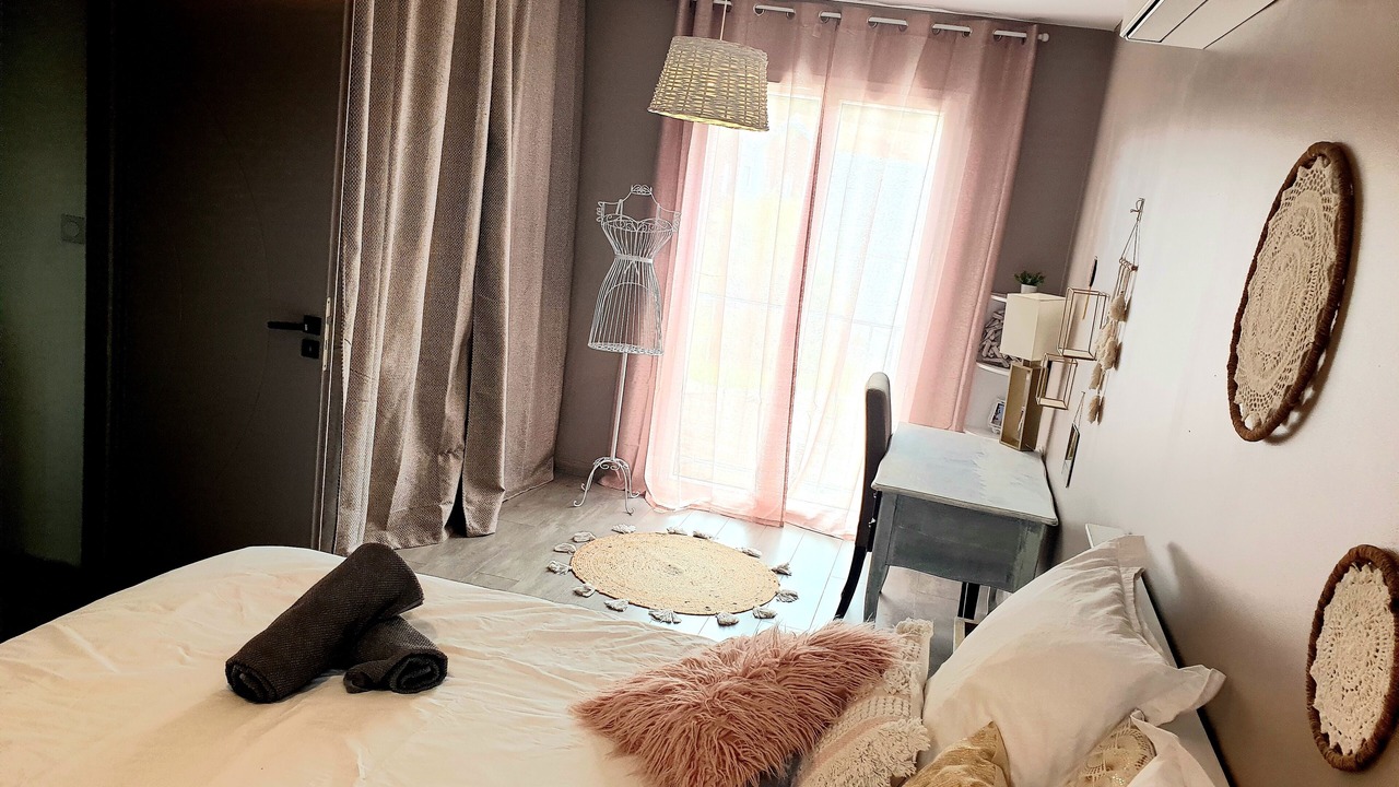 Photo of Bedroom in Saint-Medard-en-Jalles