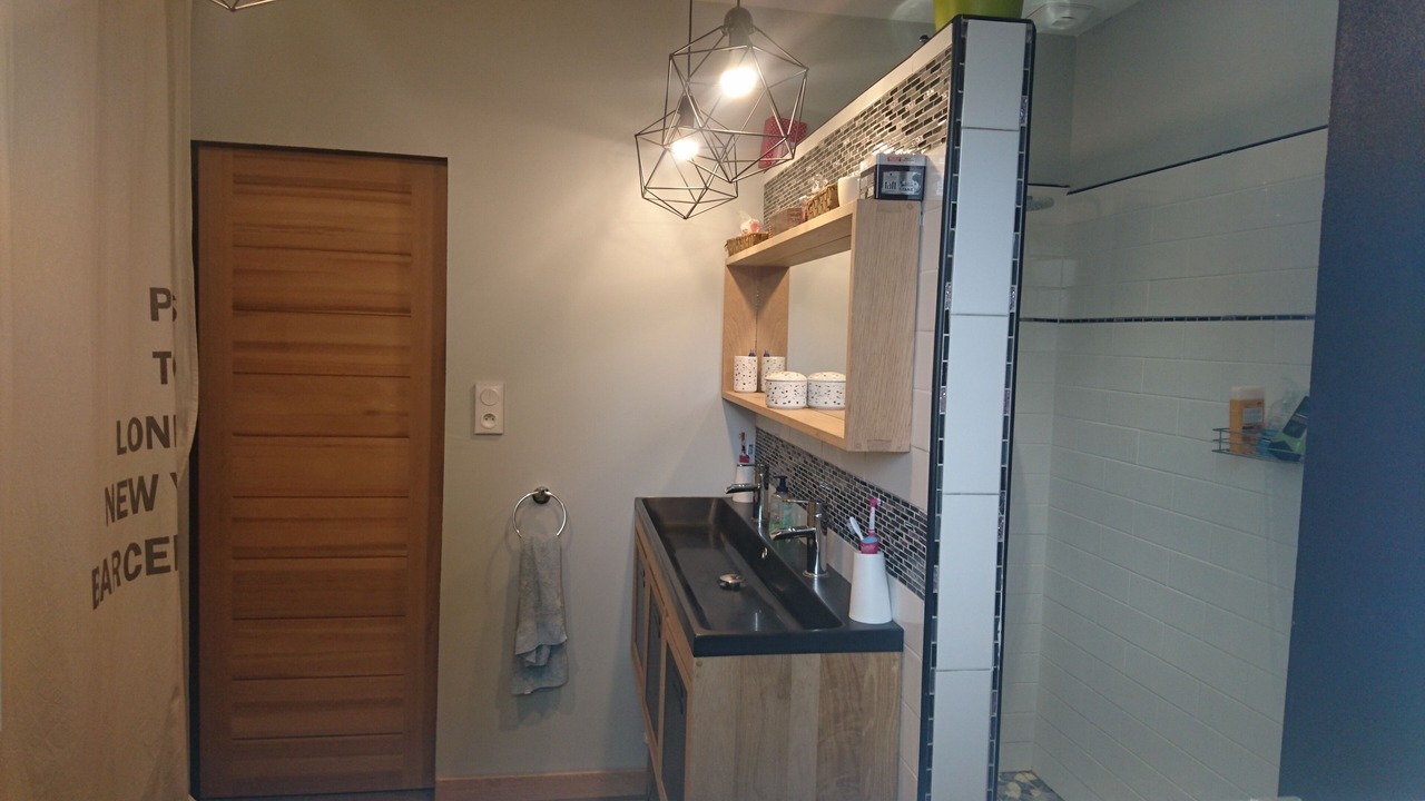 Photo of Bathroom in Saint-Medard-en-Jalles