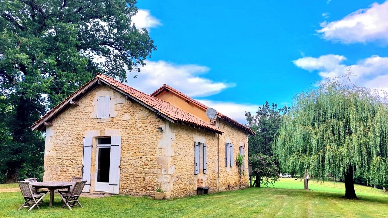 Photo of Outdoor in Saint-Georges-de-Montclard