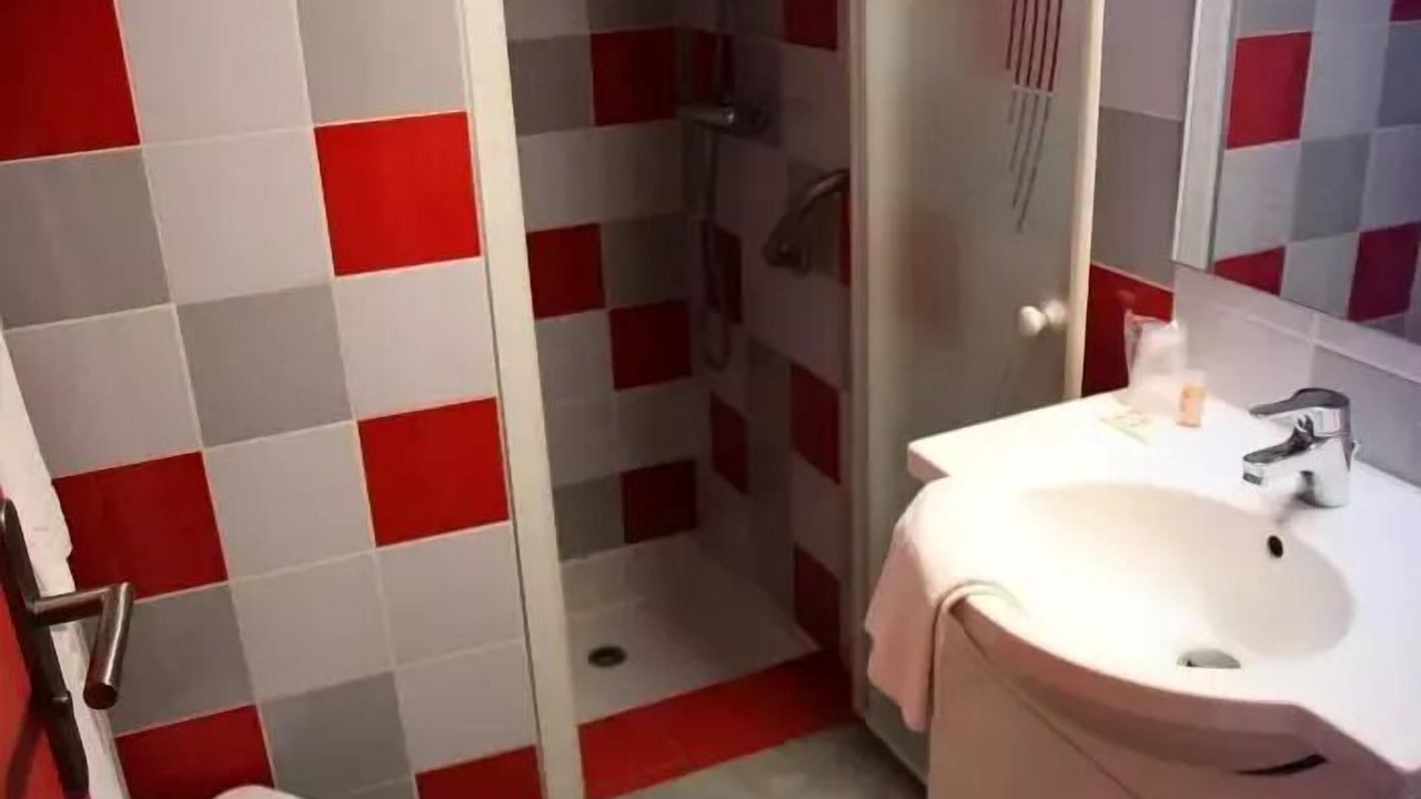 Photo of Bathroom in Collonges-la-Rouge