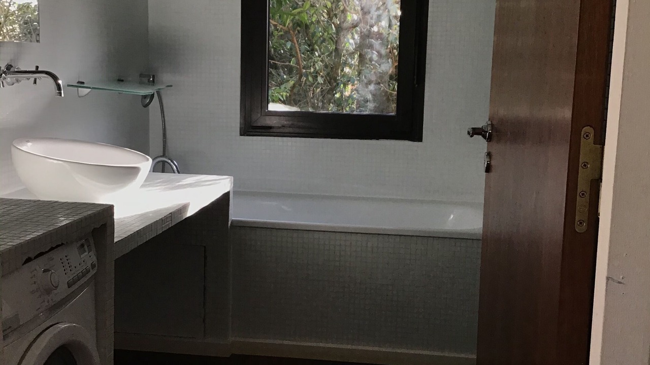 Photo of Bathroom in Cenon
