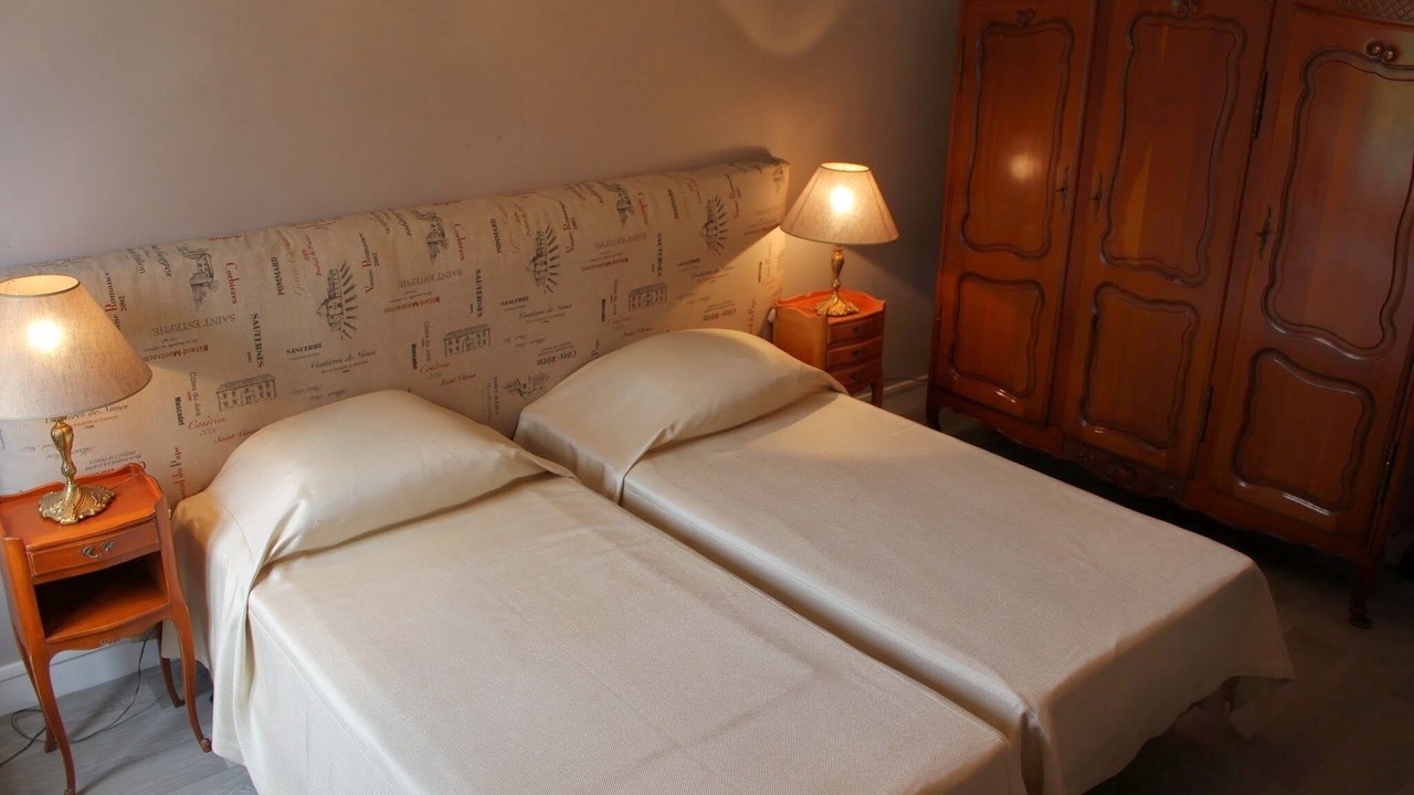 Photo of Bedroom in Saint-Magne-de-Castillon