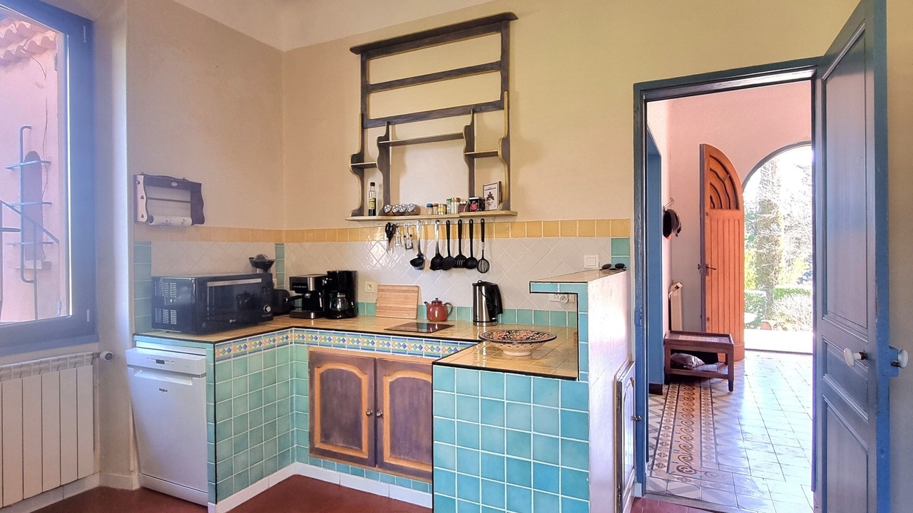 Photo of Kitchen in La Roque-d'Antheron