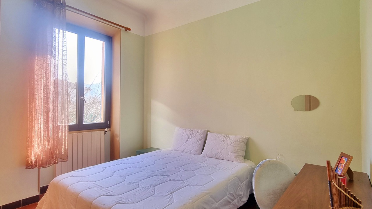 Photo of Bedroom in La Roque-d'Antheron