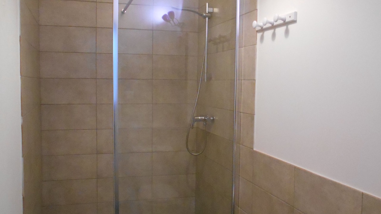 Photo of Bathroom in Saujon