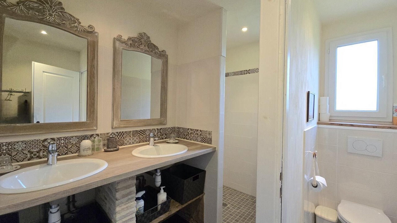 Photo of Bathroom in Saint-Remy