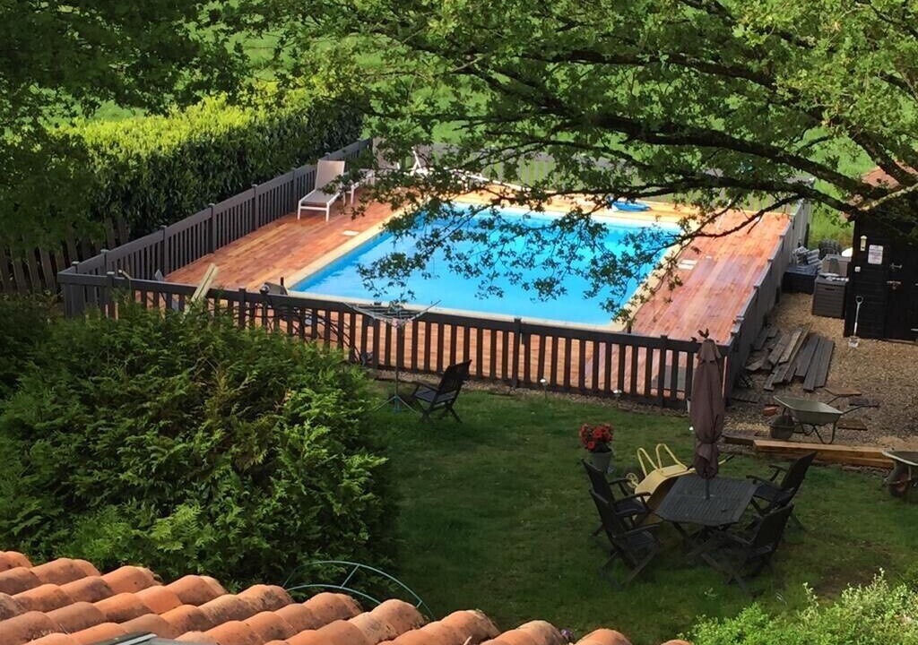 Photo of Outdoor in Suris
