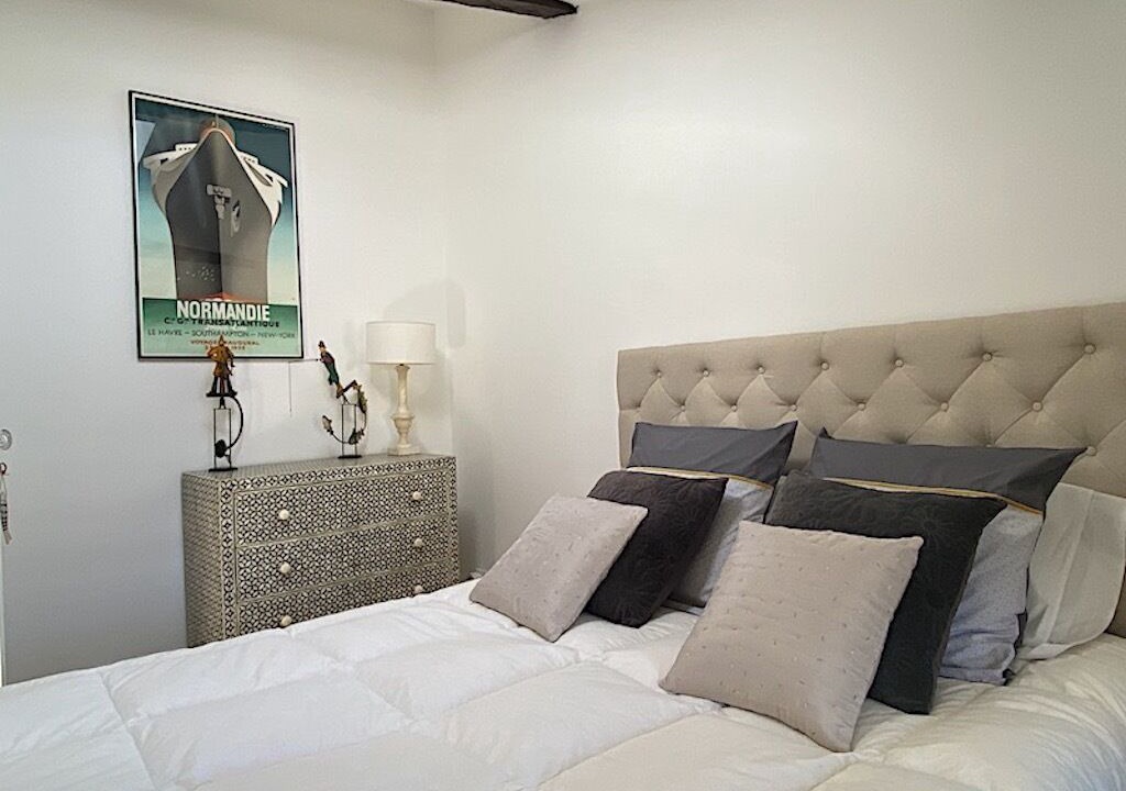 Photo of Bedroom in Libourne