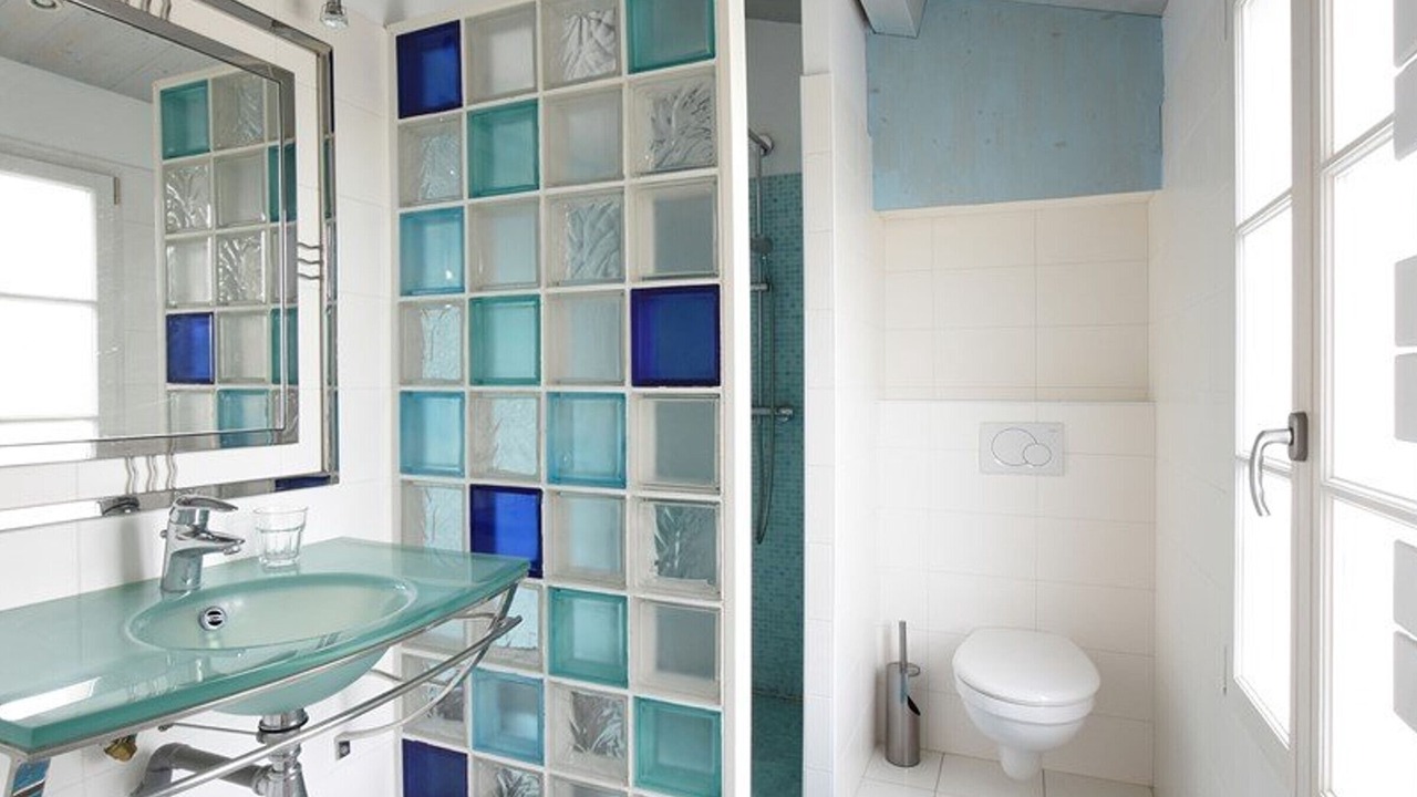 Photo of Bathroom in Les Portes-en-Re