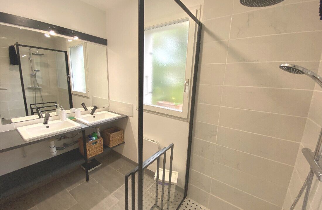 Photo of Bathroom in Cheray