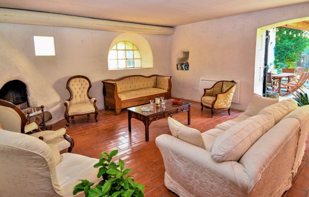 Photo of Livingroom in Mornas