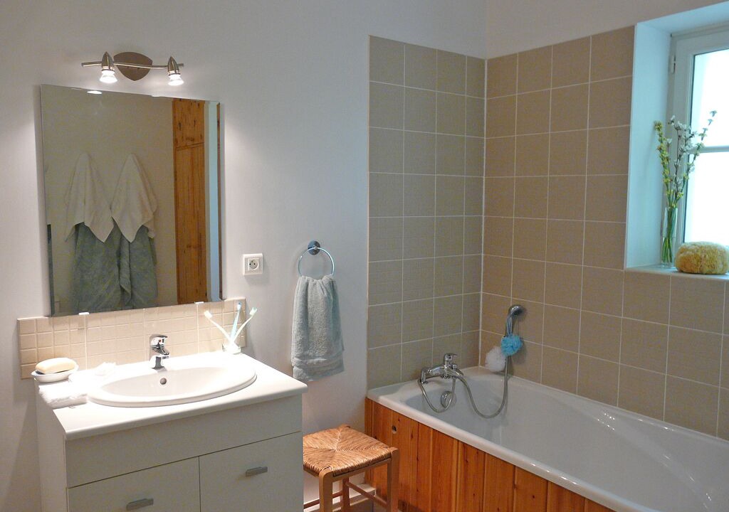 Photo of Bathroom in Saint-Palais-de-Phiolin