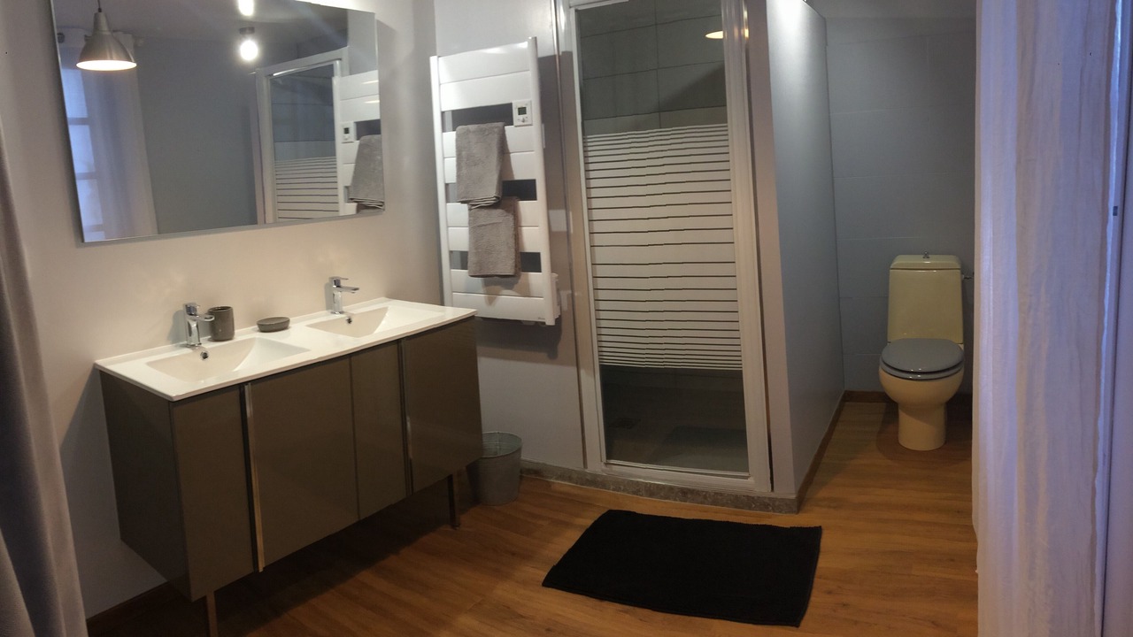 Photo of Bathroom in Monpazier