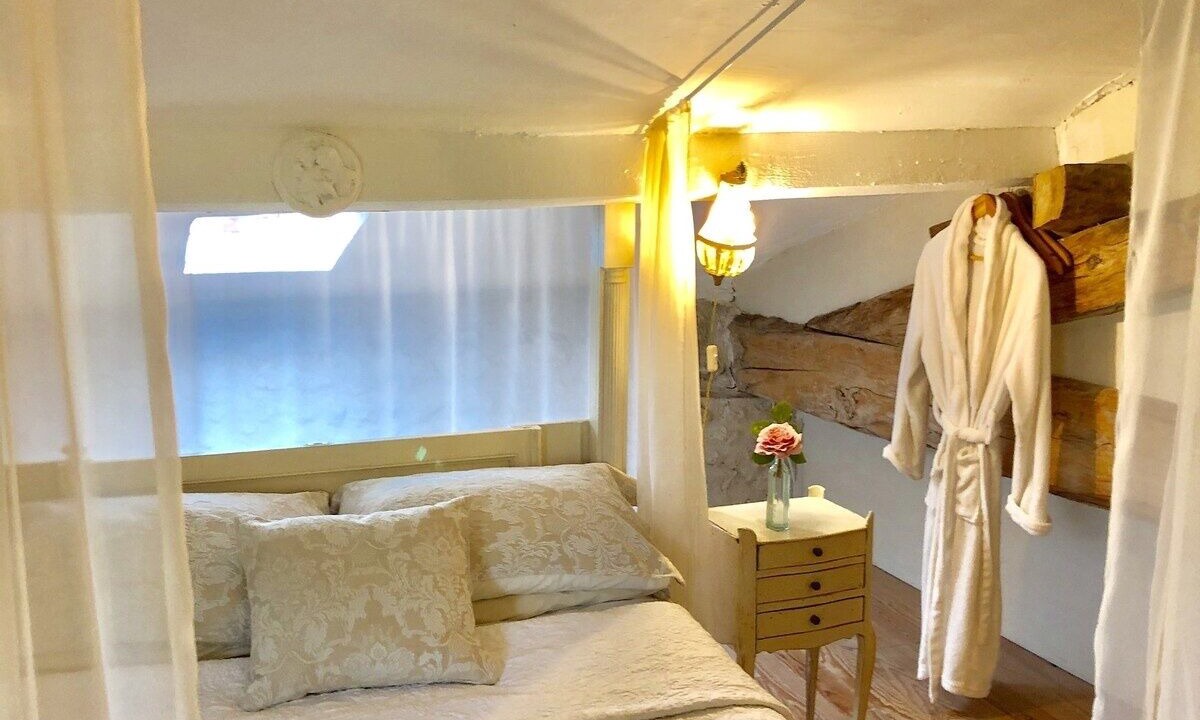 Photo of Bedroom in Bouteilles-Saint-Sebastien