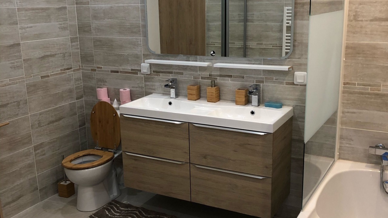 Photo of Bathroom in Saint-Jean-d'Illac