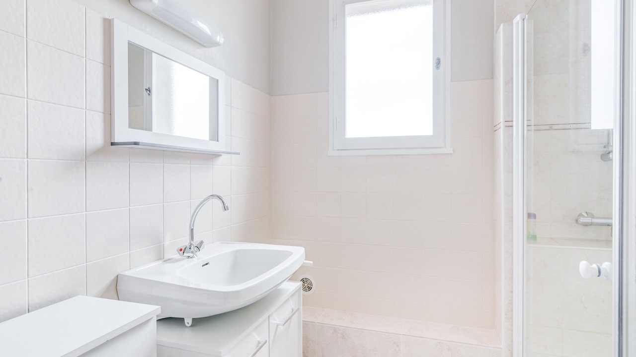 Photo of Bathroom in Cersay