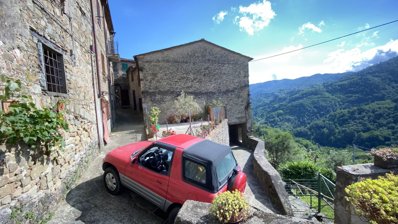 Photo of Outdoor in Aramo