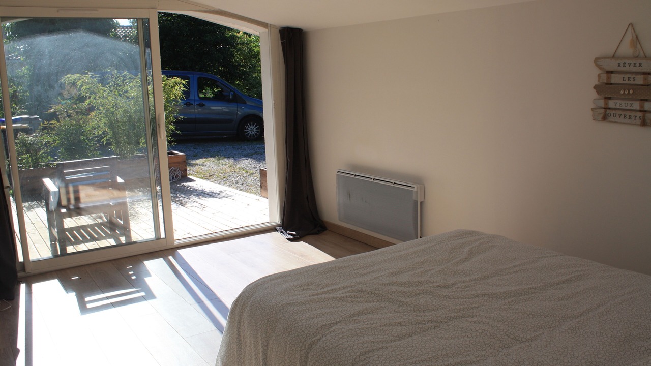 Photo of Bedroom in Gujan-Mestras