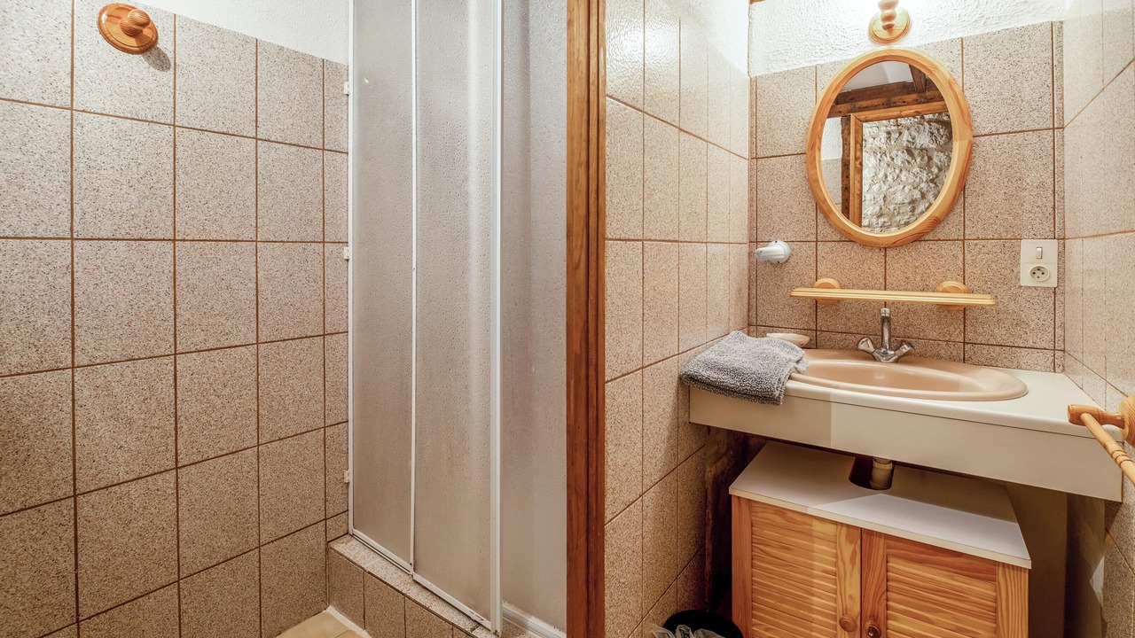 Photo of Bathroom in Thenac