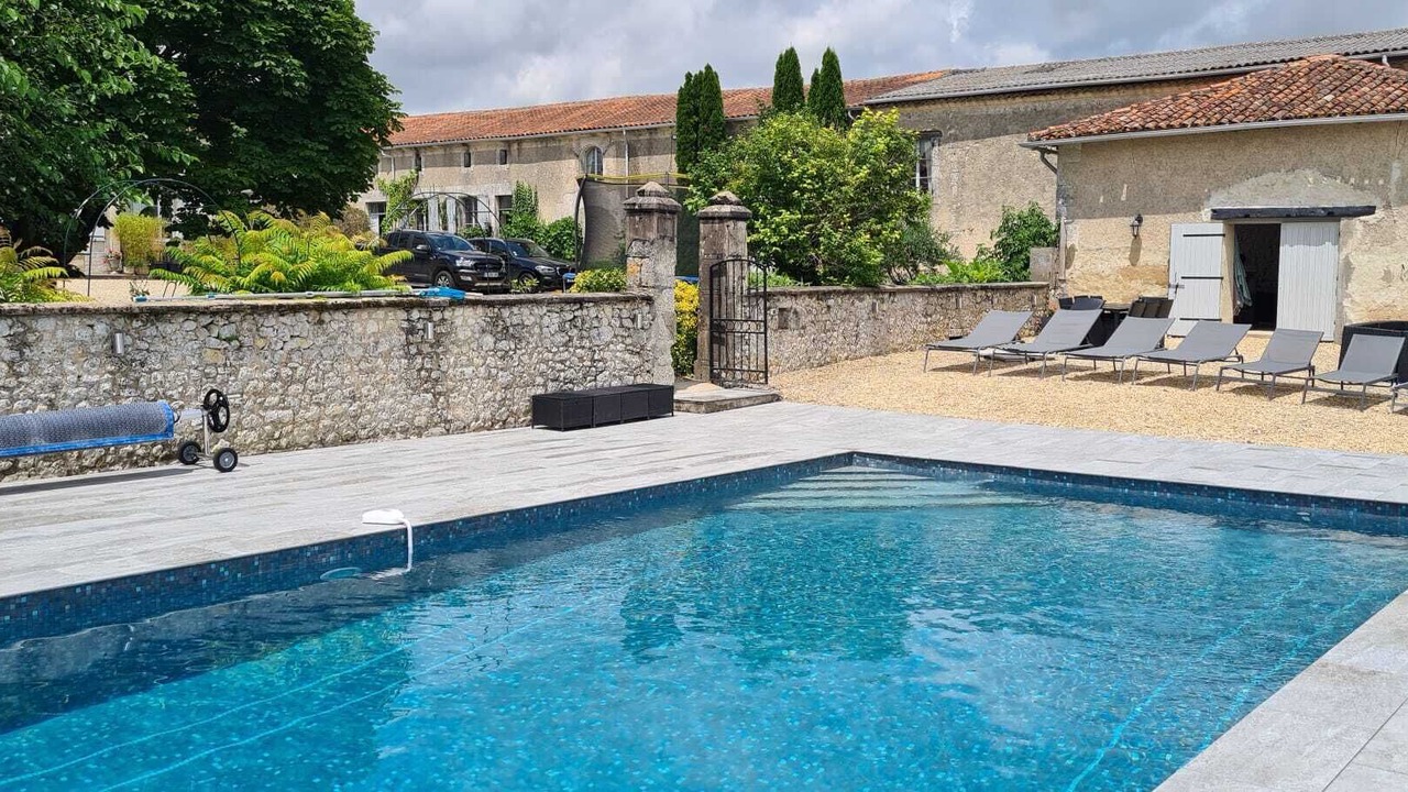 Photo of Outdoor in Bessac