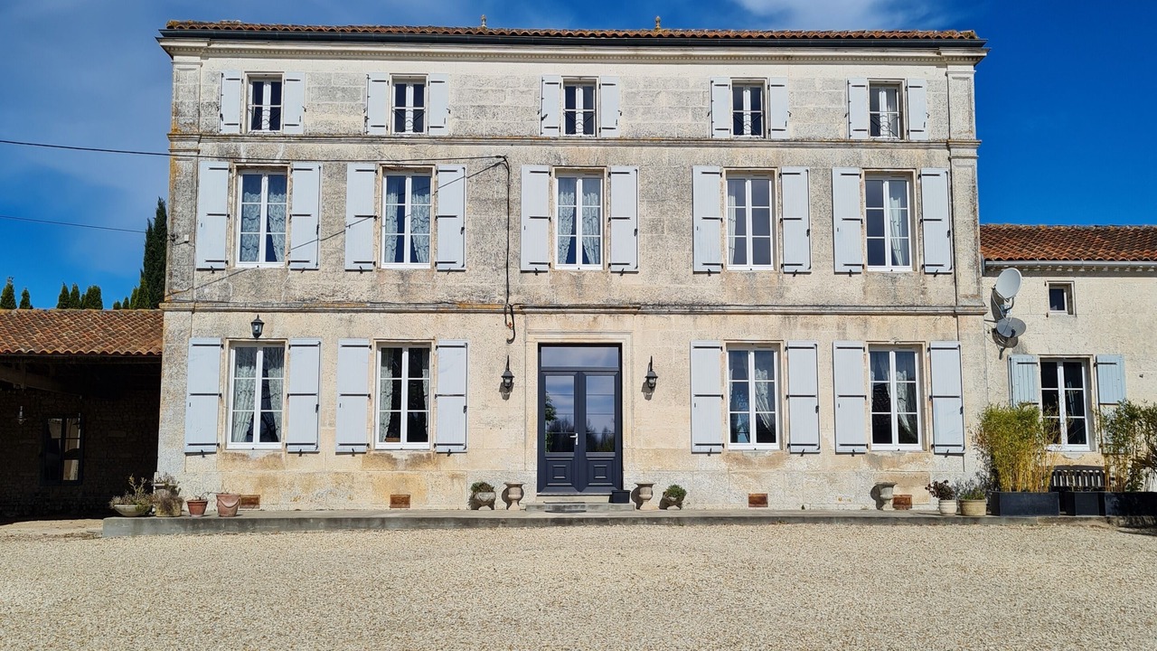 Photo of Outdoor in Bessac