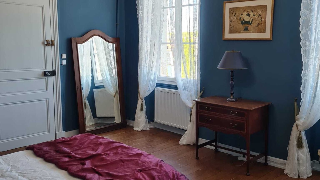 Photo of Others in Bessac