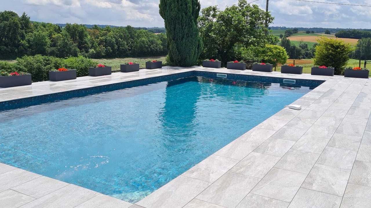 Photo of Outdoor in Bessac