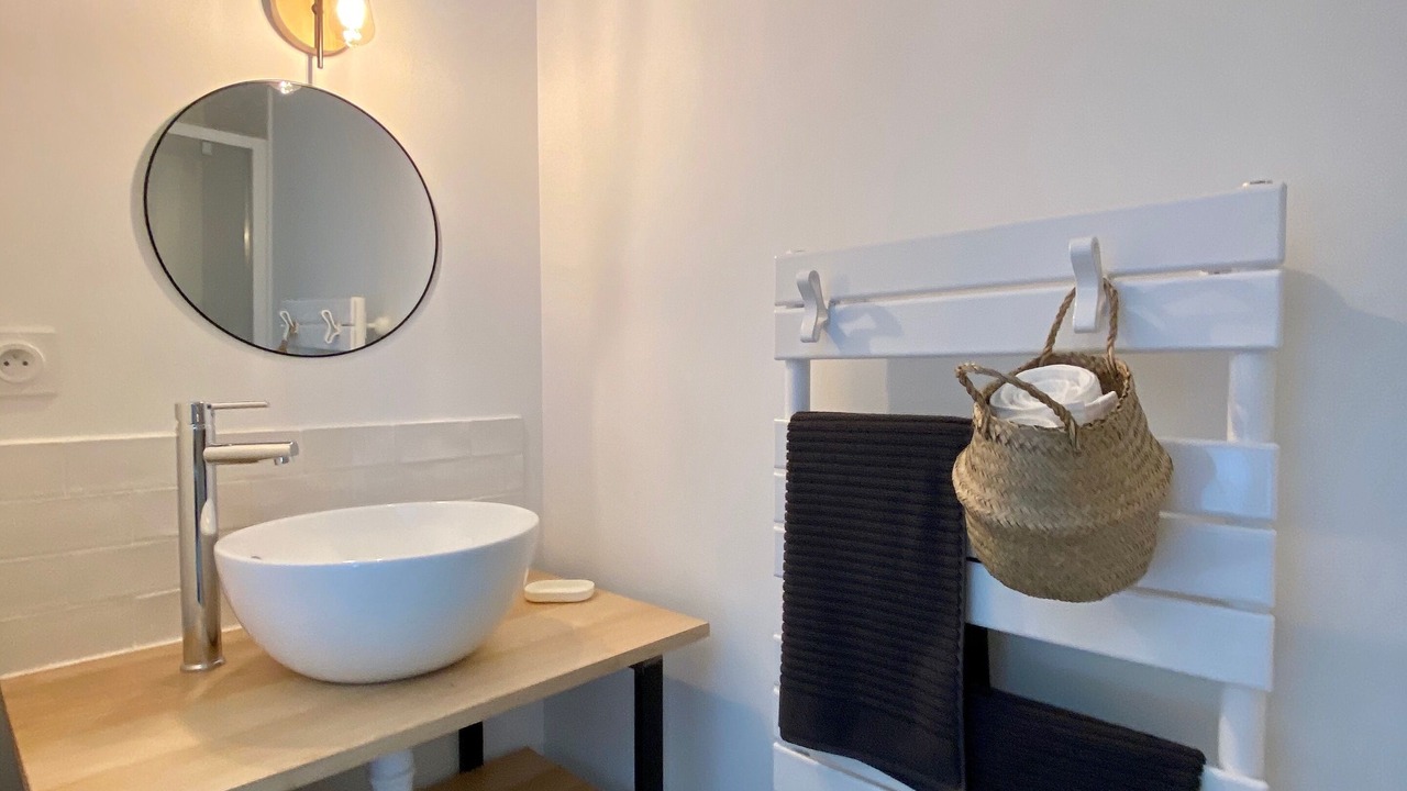 Photo of Bathroom in Sorges-et-Ligueux-en-Perigord