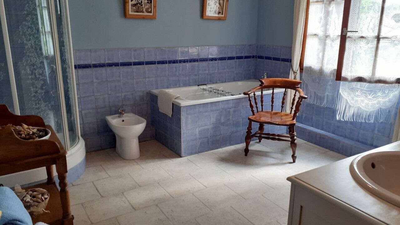 Photo of Bathroom in Doissat