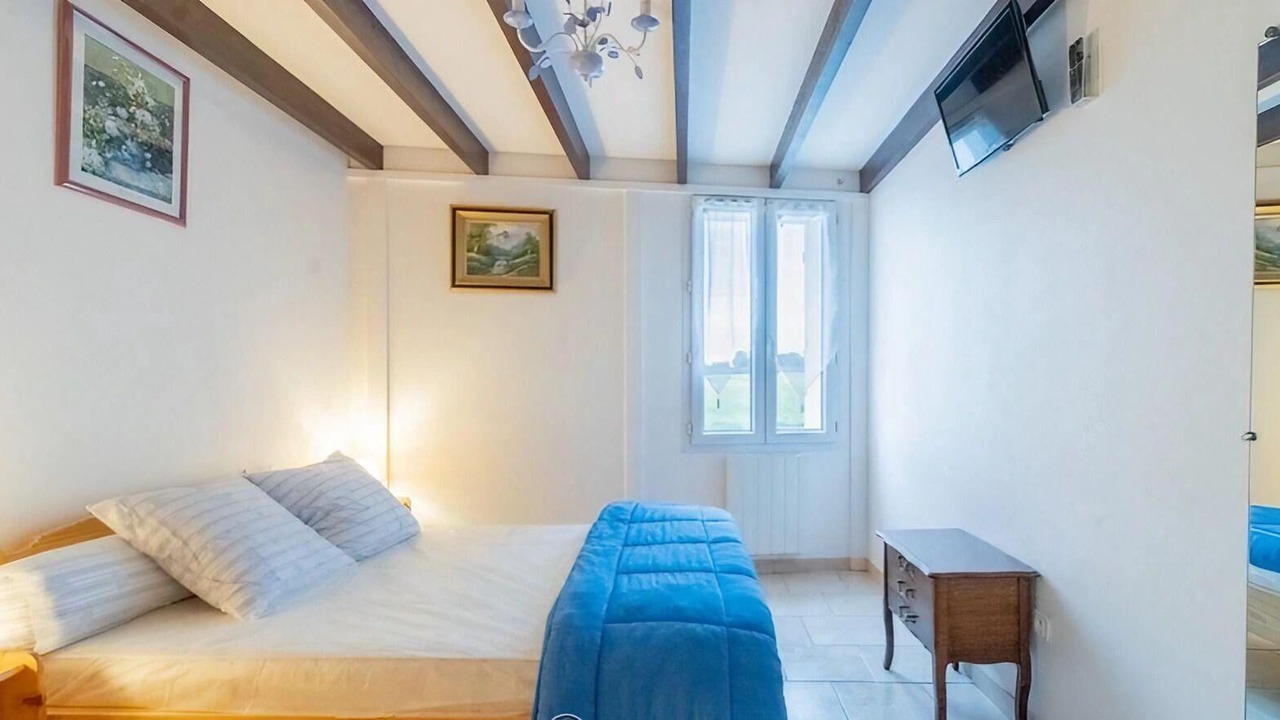 Photo of Bedroom in Arces