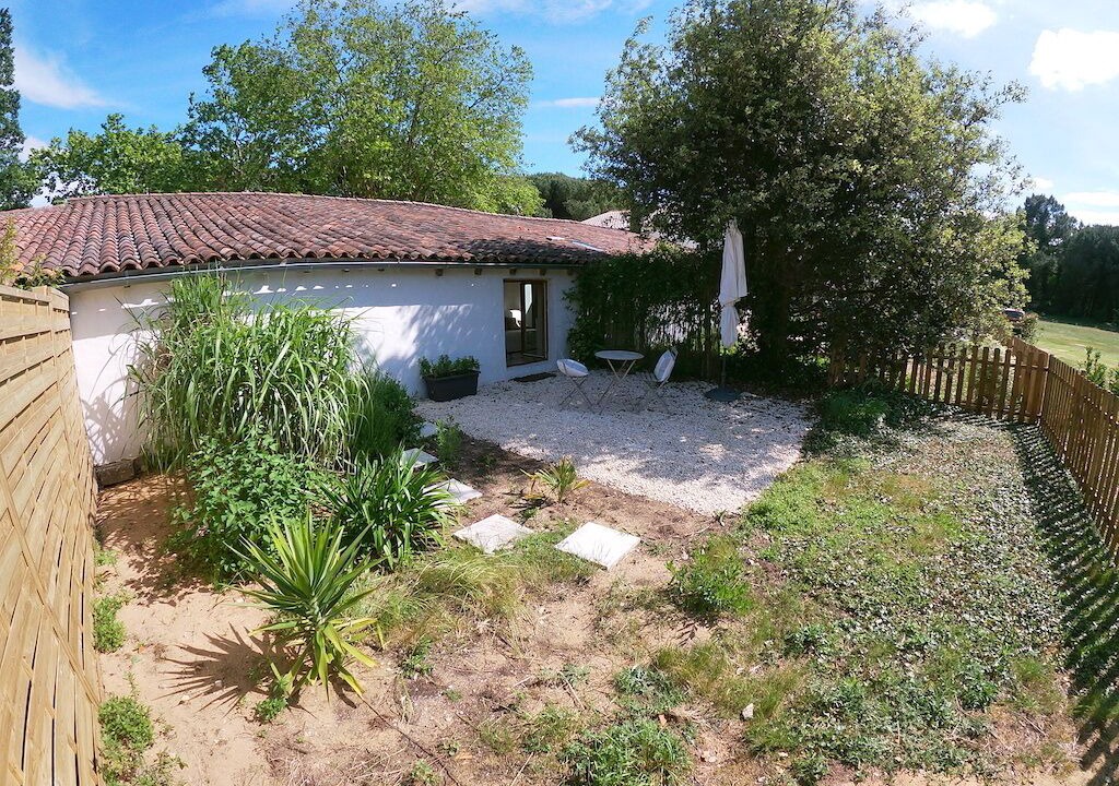 Photo of Patio Balcony in Le Bois-Plage-en-Re