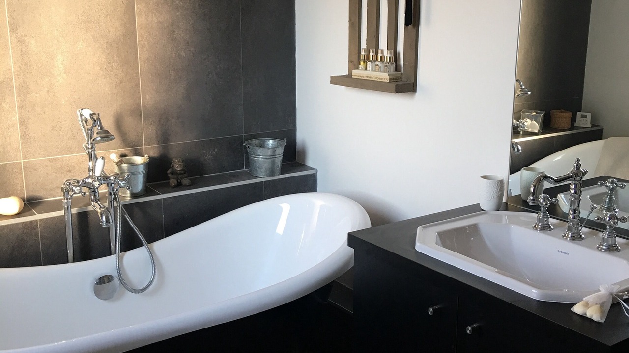 Photo of Bathroom in La Rochelle