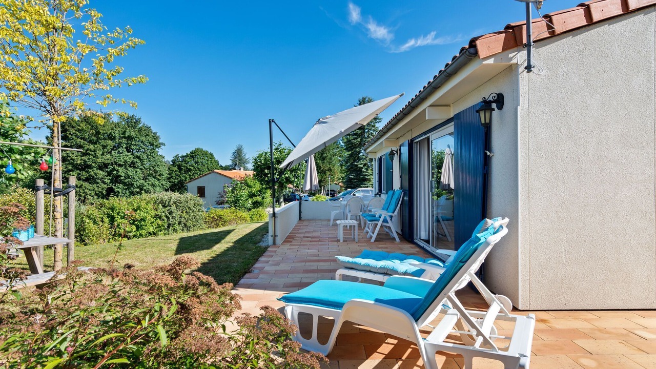 Photo of Patio Balcony in Ecuras