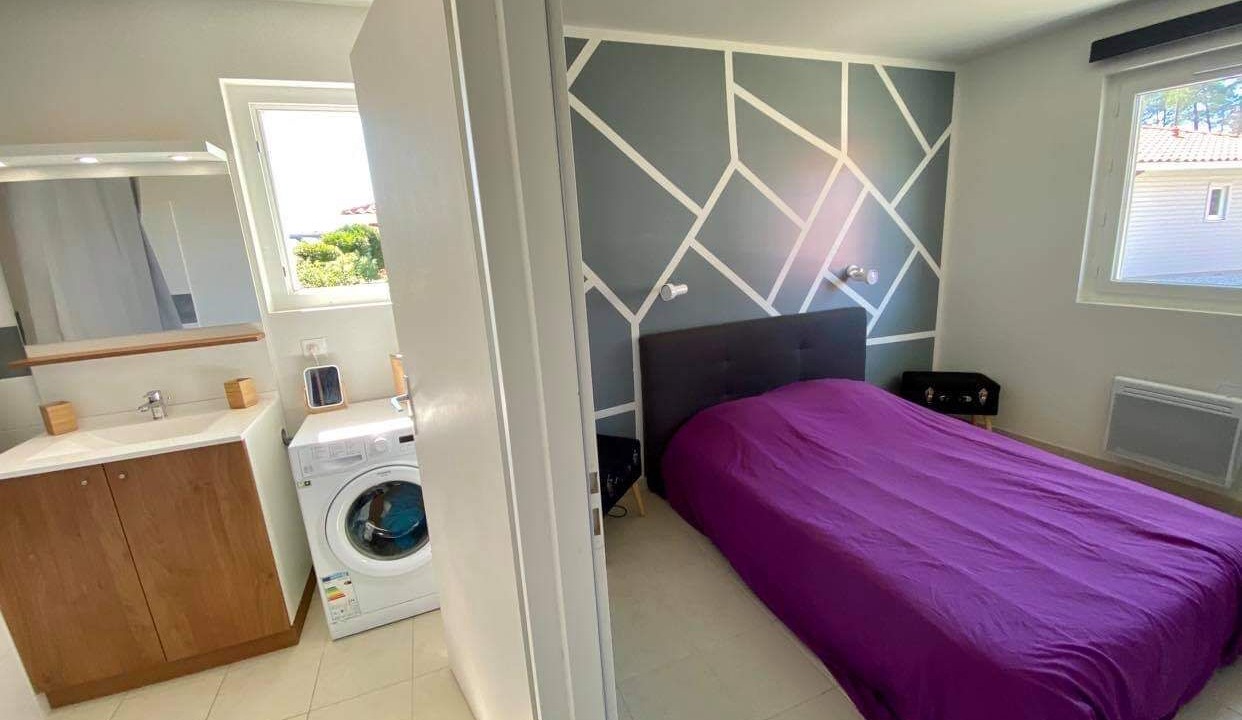 Photo of Bedroom in Parentis-en-Born