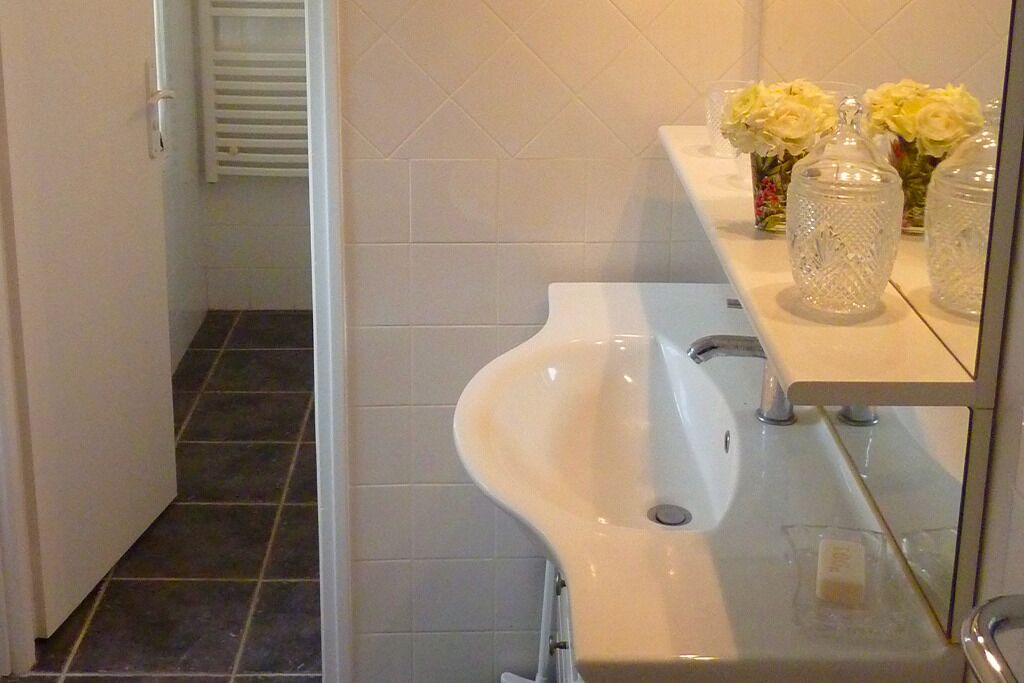 Photo of Bathroom in La Couarde-sur-Mer