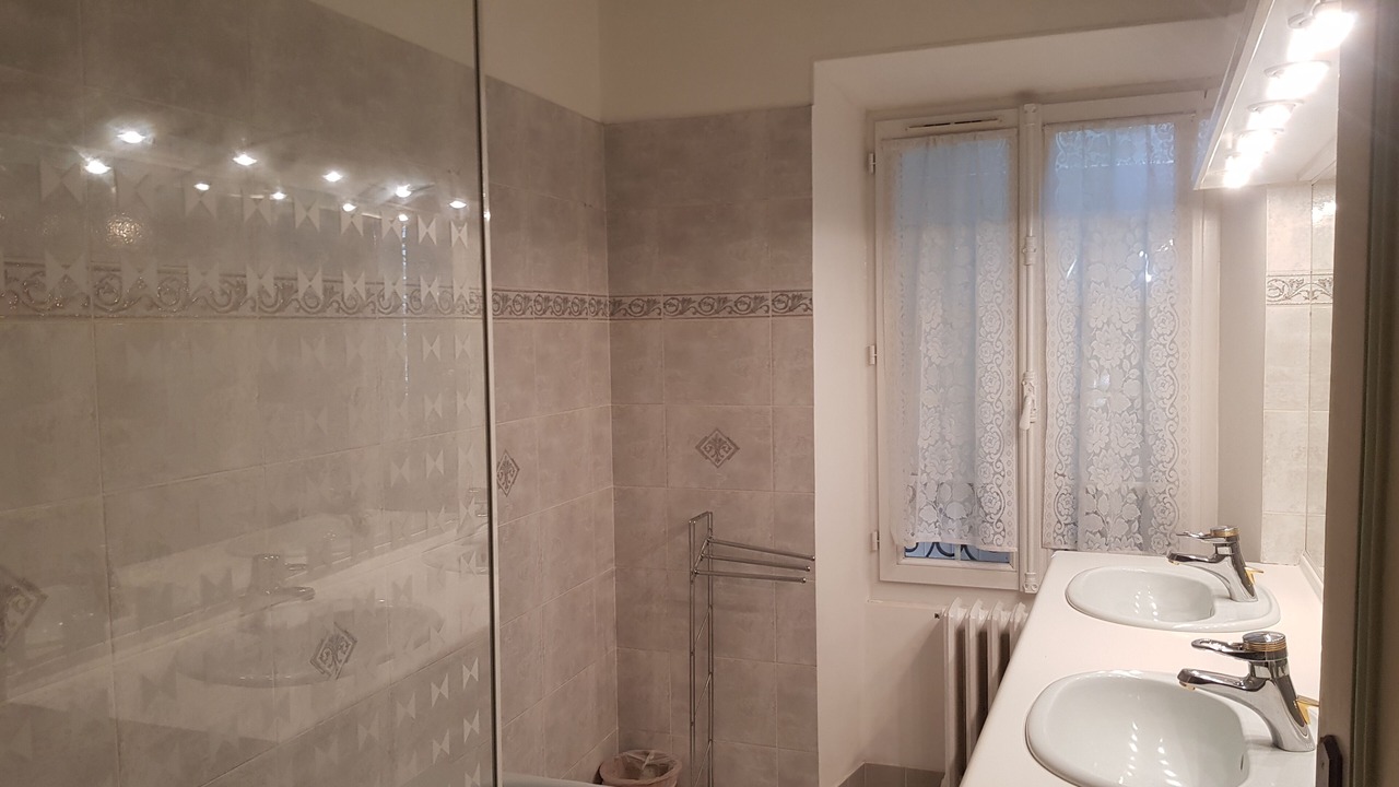 Photo of Bathroom in Chabanais
