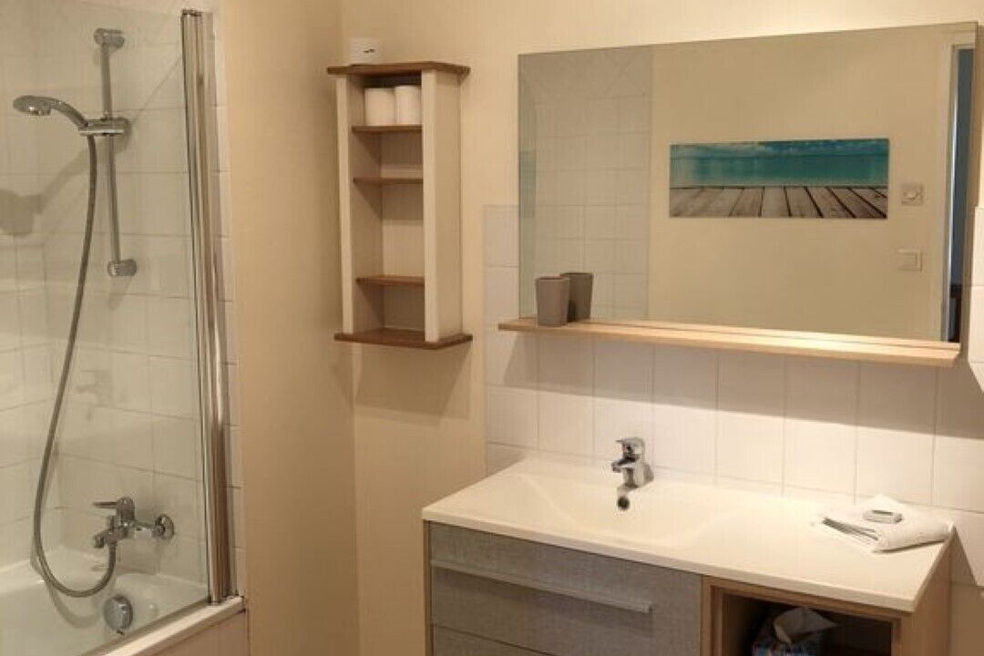 Photo of Bathroom in Breville