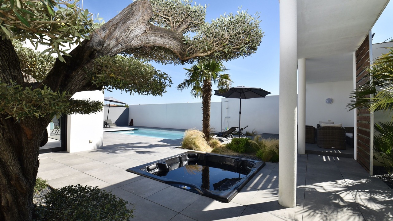 Photo of Patio Balcony in Saint-Palais-sur-Mer