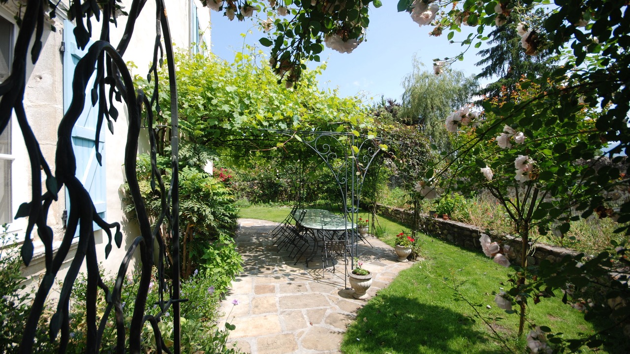 Photo of Outdoor in Precilhon