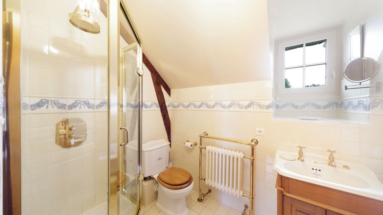 Photo of Bathroom in Precilhon