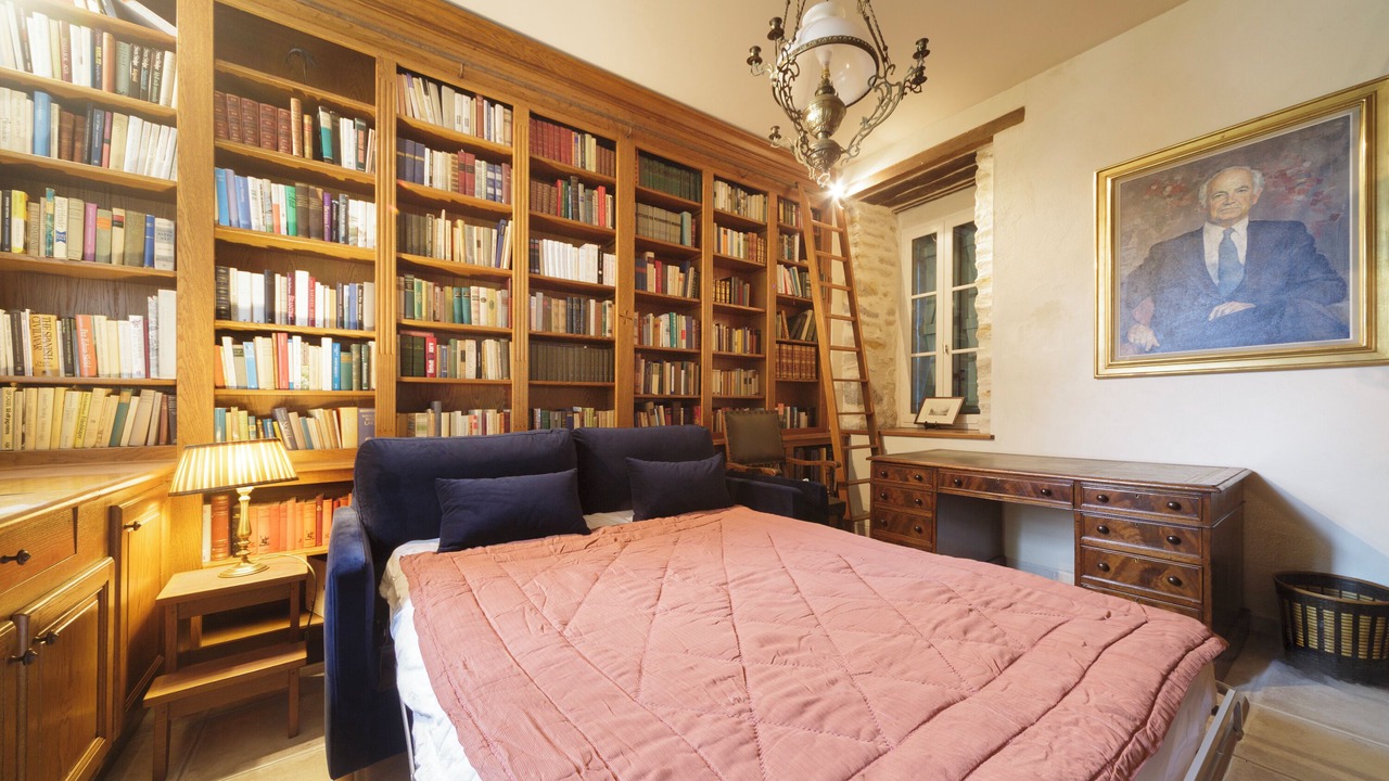 Photo of Bedroom in Precilhon