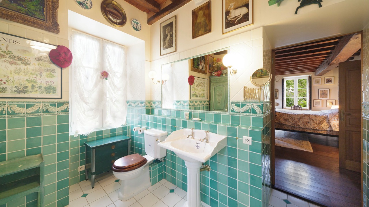 Photo of Bathroom in Precilhon
