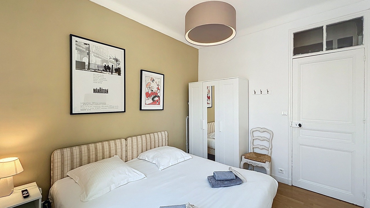 Photo of Bedroom in Cannes City Centre