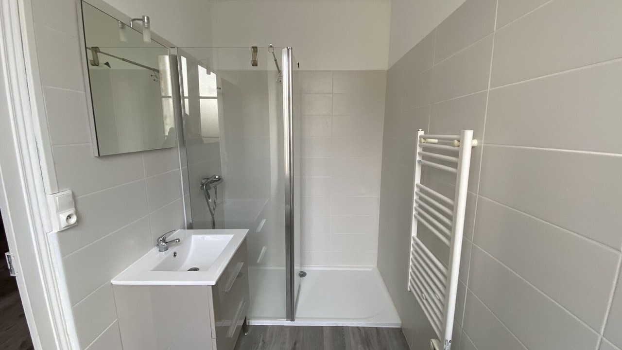 Photo of Bathroom in La Roche-Posay