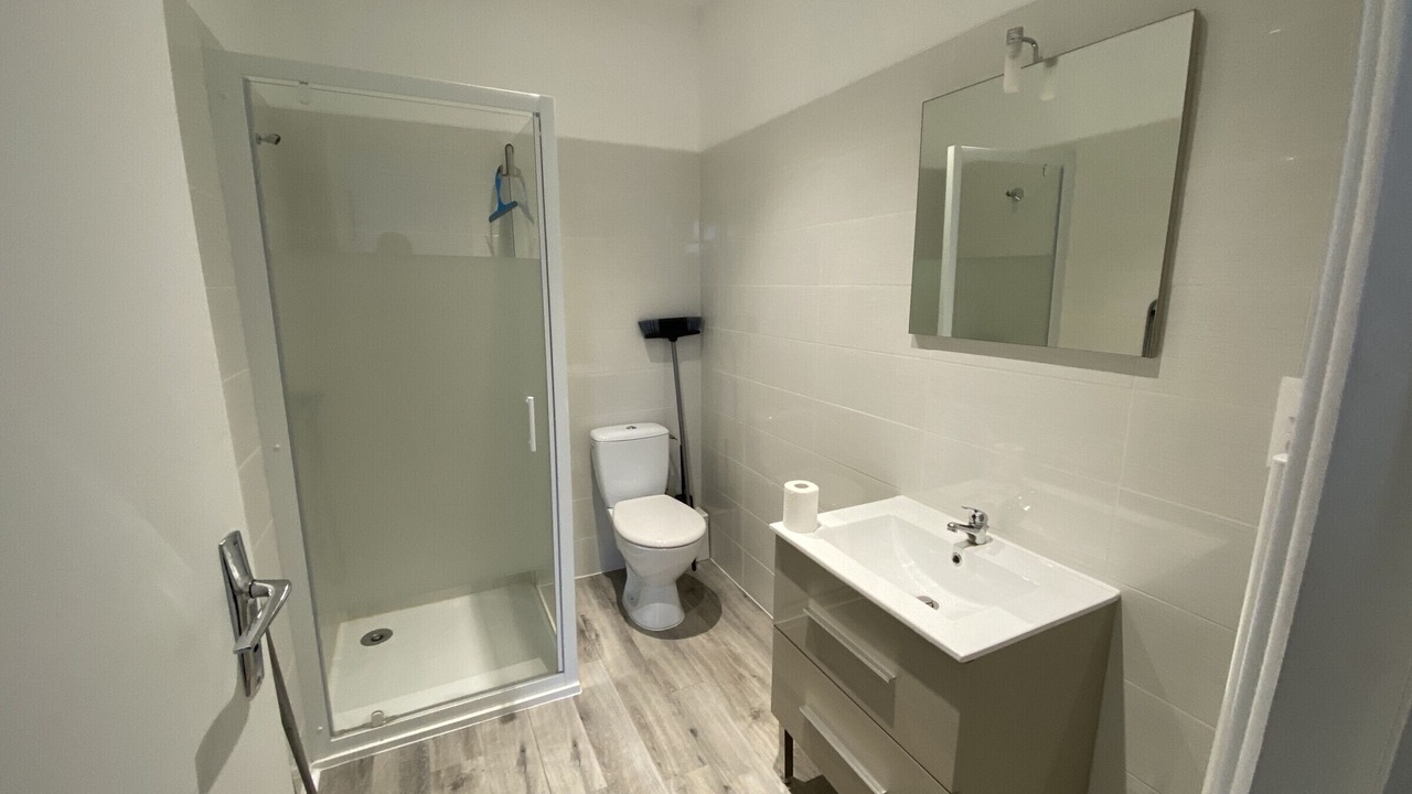 Photo of Bathroom in La Roche-Posay