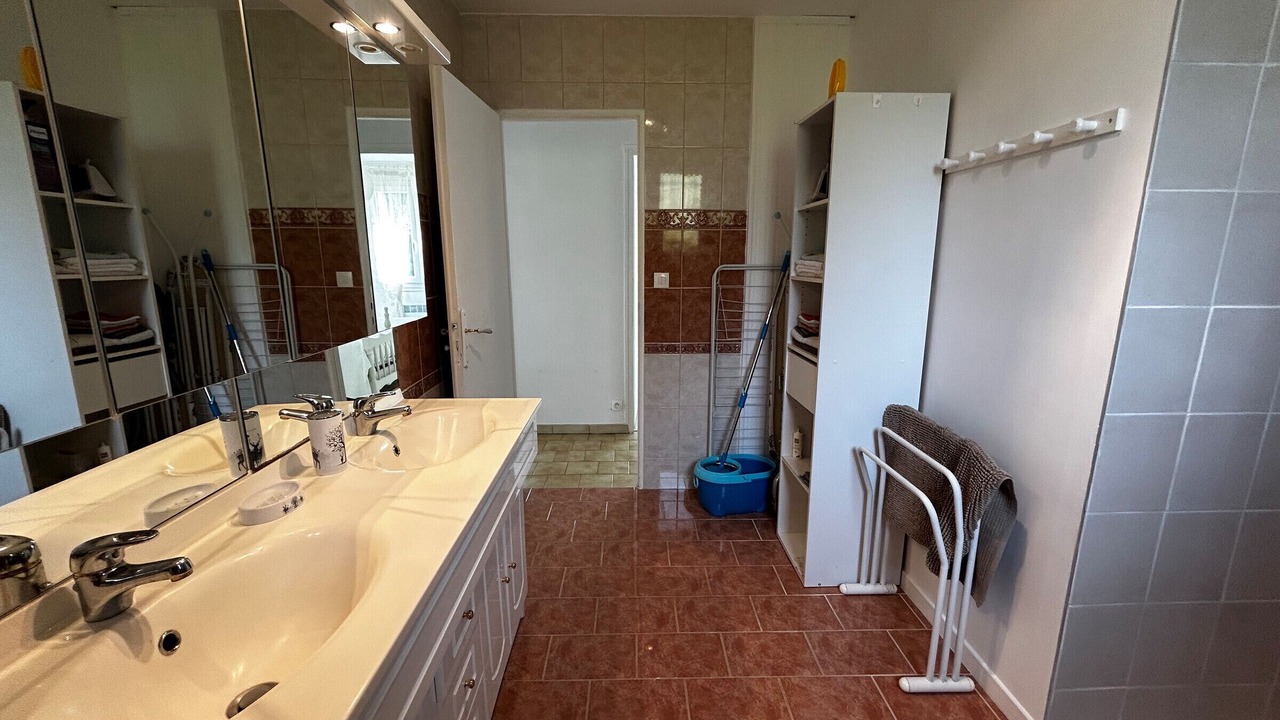 Photo of Bathroom in La Roche-Posay